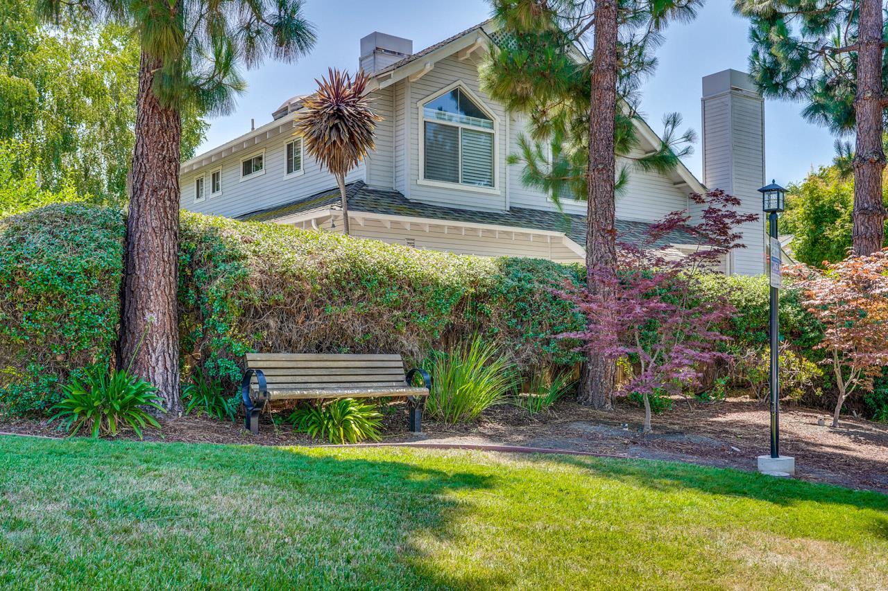 Detail Gallery Image 48 of 49 For 304 Windmill Park Ln, Mountain View,  CA 94043 - 2 Beds | 2 Baths