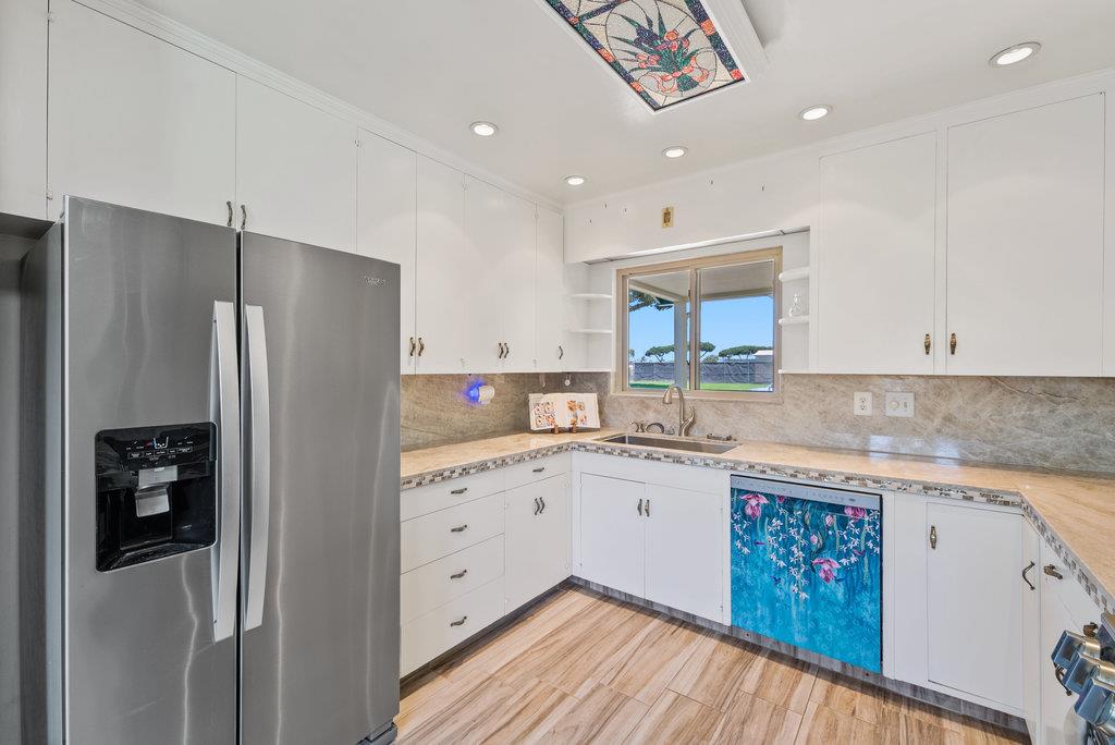 Detail Gallery Image 11 of 37 For 737 College Dr, Salinas,  CA 93901 - 3 Beds | 2 Baths