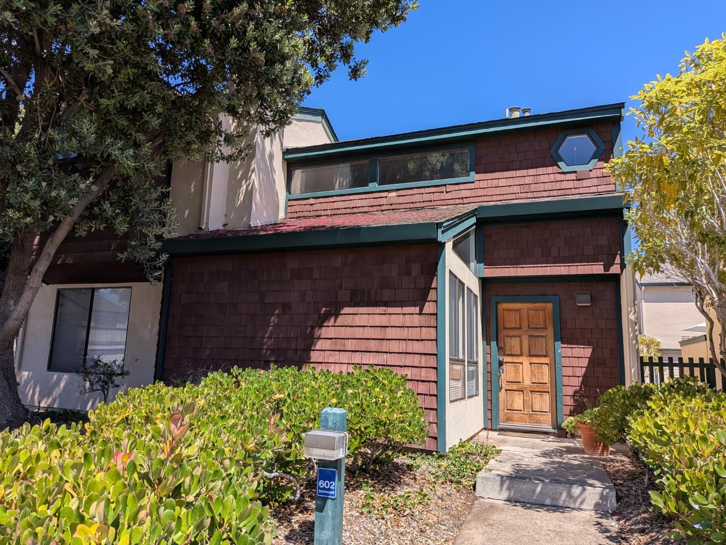 Detail Gallery Image 3 of 12 For 602 Ironwood Rd, Alameda,  CA 94502 - 2 Beds | 2/1 Baths