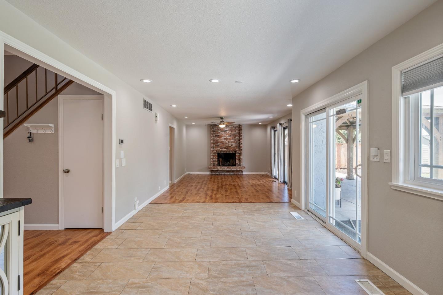 Detail Gallery Image 23 of 86 For 3661 Slopeview Dr, San Jose,  CA 95148 - 5 Beds | 3 Baths