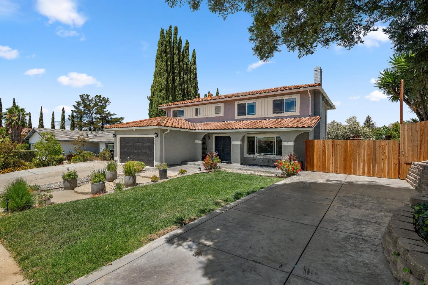 Detail Gallery Image 3 of 86 For 3661 Slopeview Dr, San Jose,  CA 95148 - 5 Beds | 3 Baths