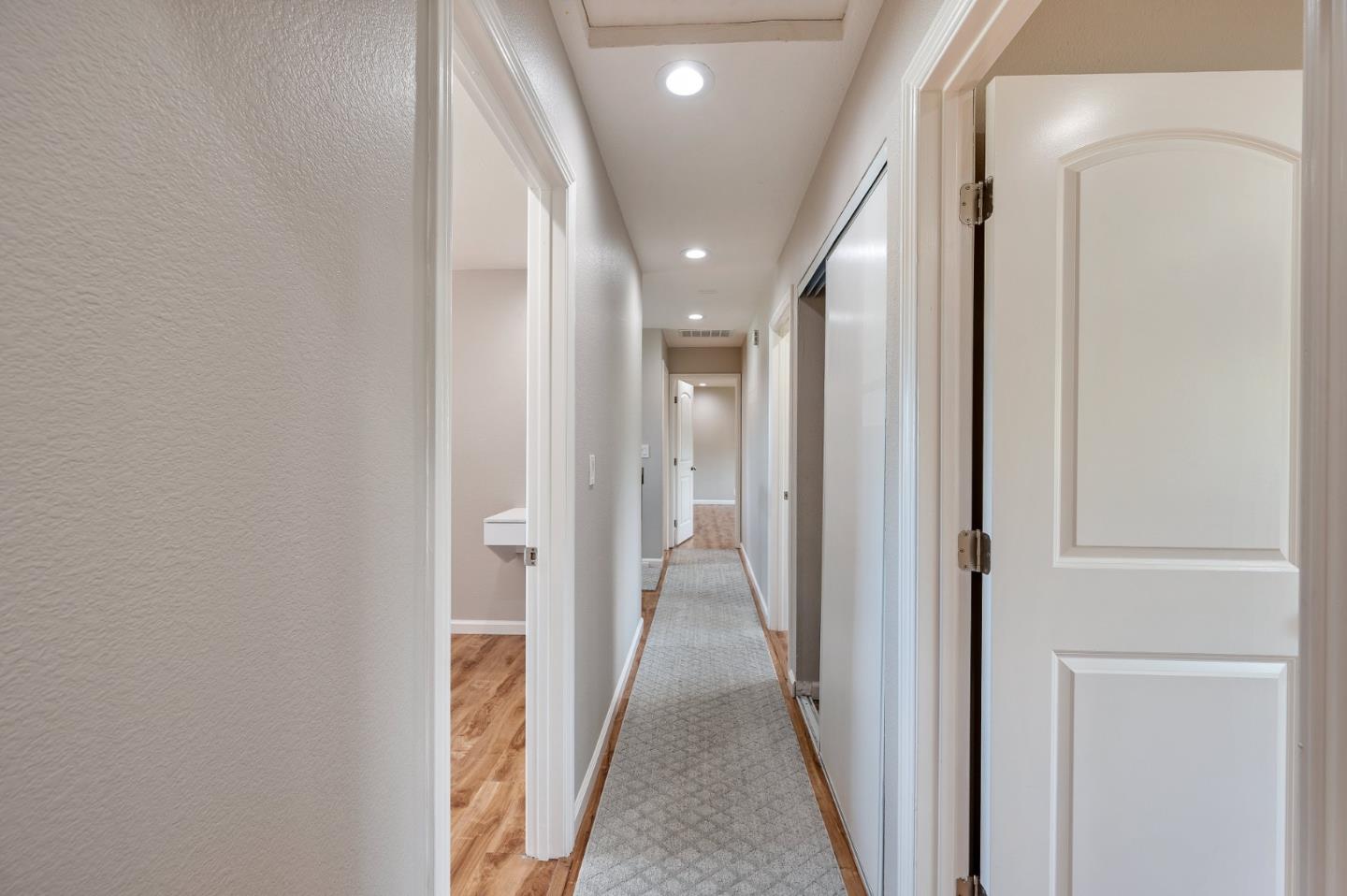 Detail Gallery Image 43 of 86 For 3661 Slopeview Dr, San Jose,  CA 95148 - 5 Beds | 3 Baths