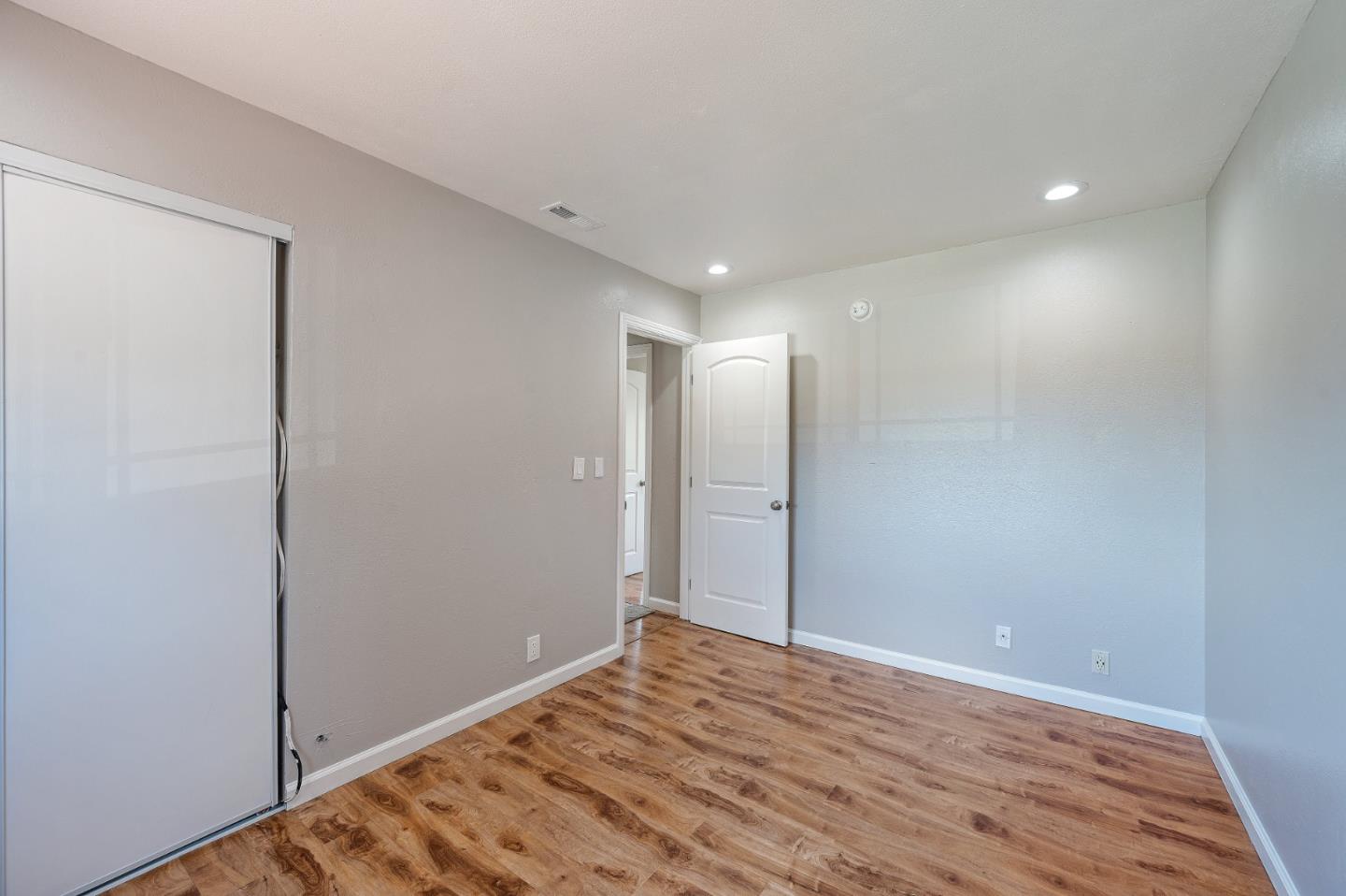 Detail Gallery Image 47 of 86 For 3661 Slopeview Dr, San Jose,  CA 95148 - 5 Beds | 3 Baths