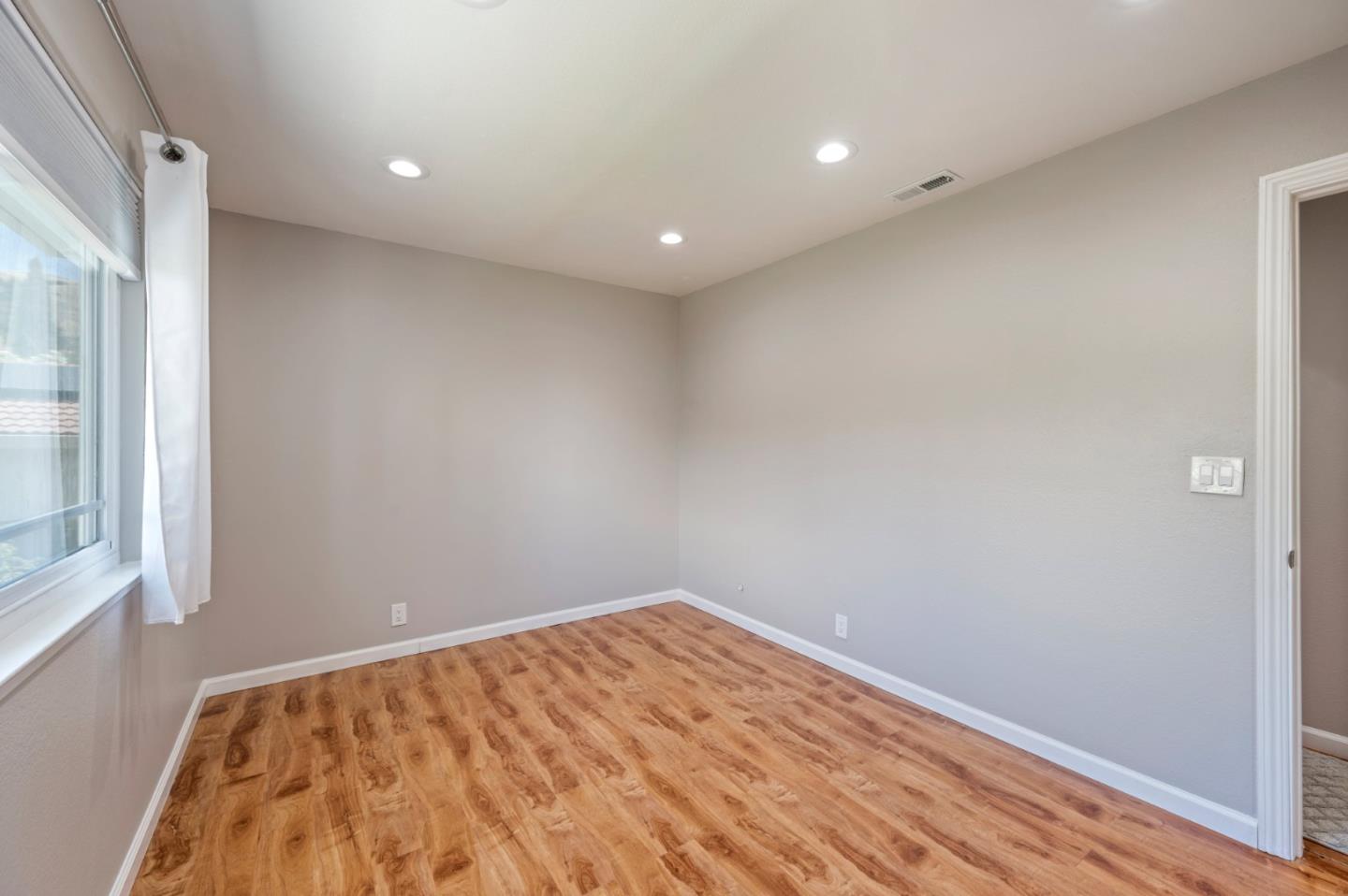 Detail Gallery Image 50 of 86 For 3661 Slopeview Dr, San Jose,  CA 95148 - 5 Beds | 3 Baths