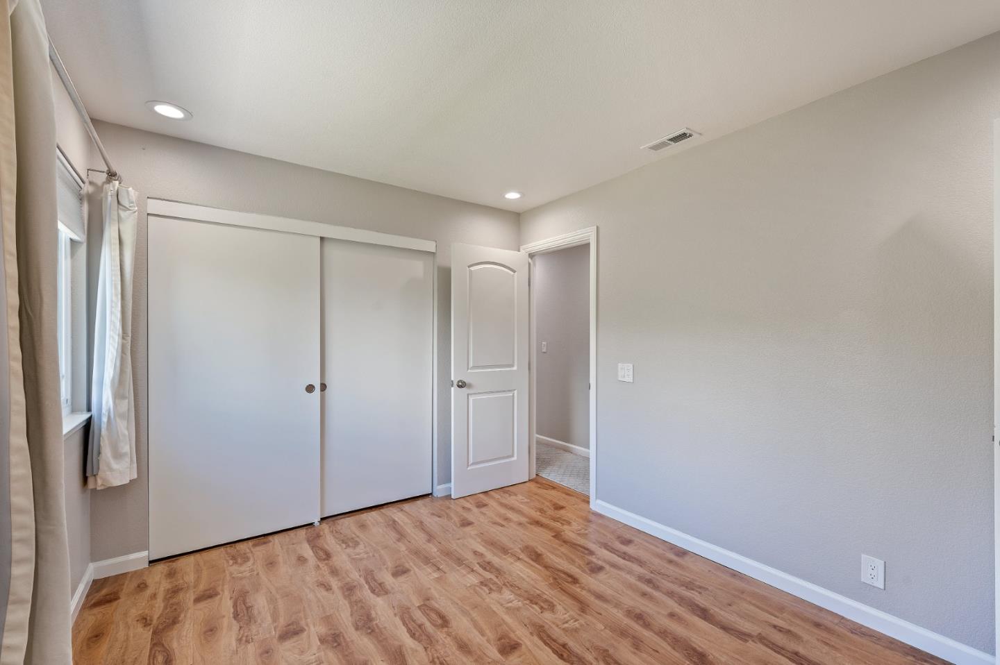 Detail Gallery Image 60 of 86 For 3661 Slopeview Dr, San Jose,  CA 95148 - 5 Beds | 3 Baths