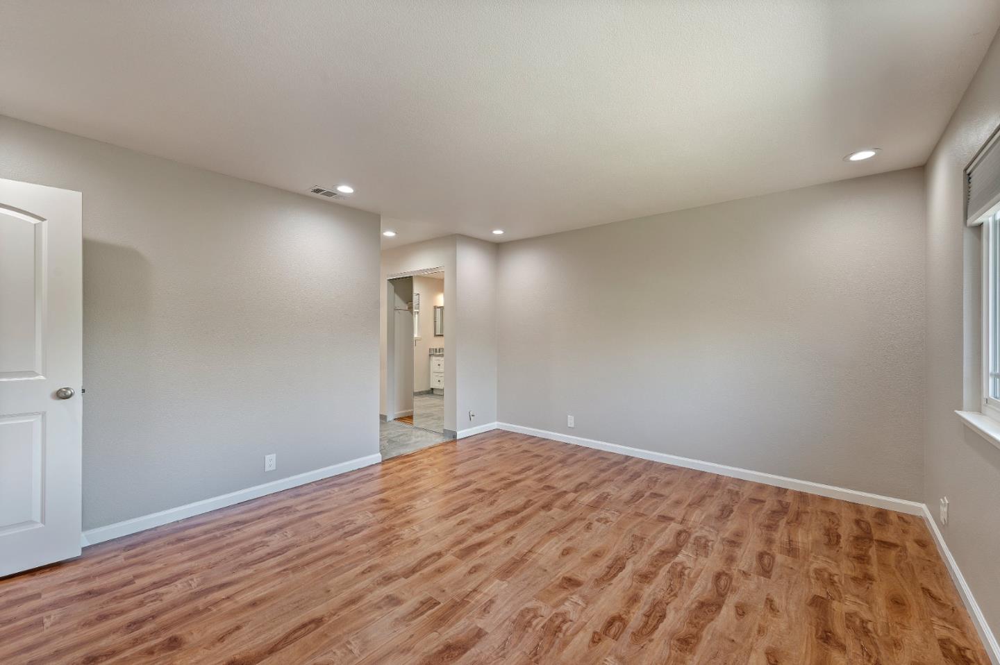 Detail Gallery Image 64 of 86 For 3661 Slopeview Dr, San Jose,  CA 95148 - 5 Beds | 3 Baths