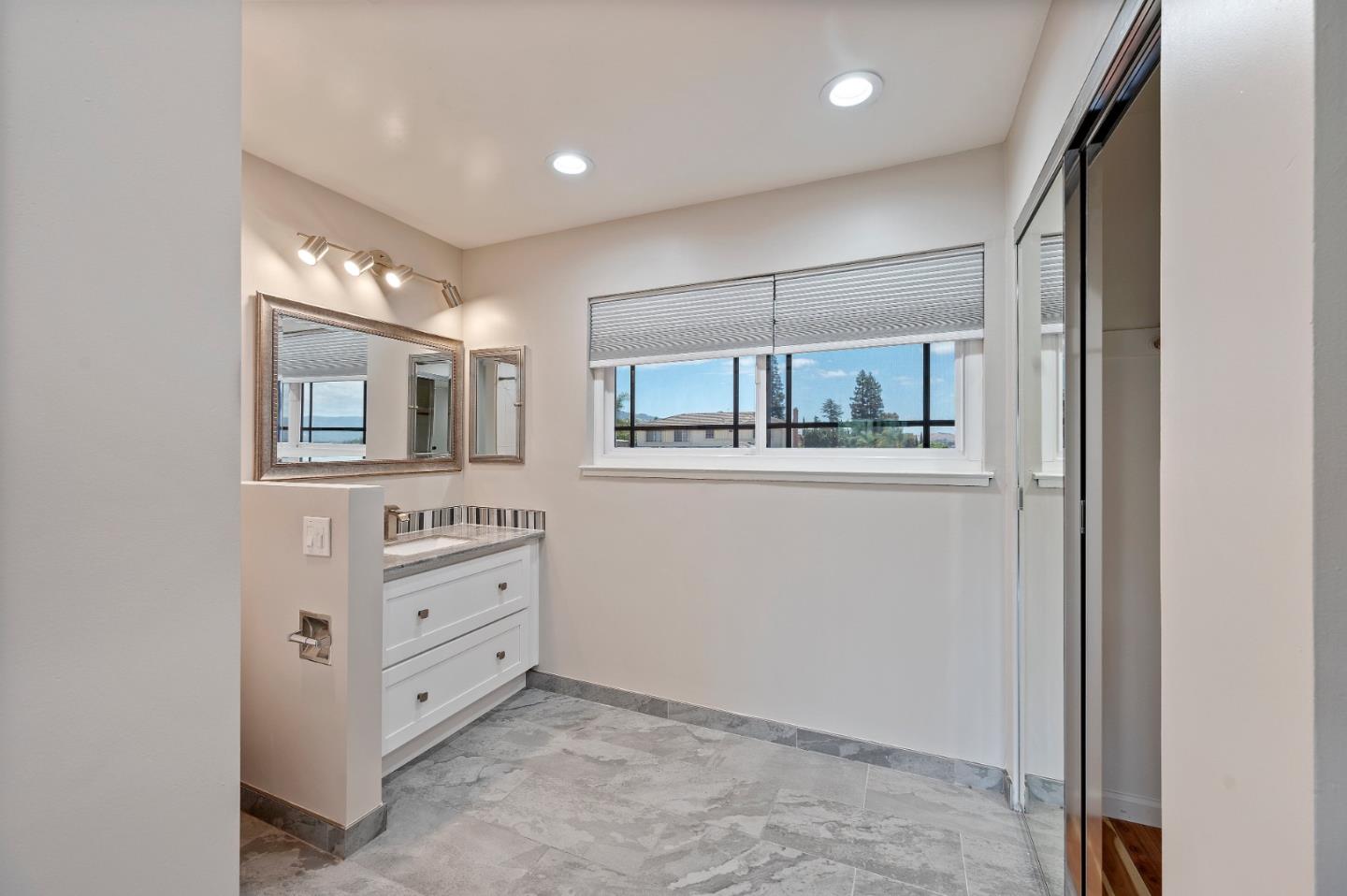 Detail Gallery Image 69 of 86 For 3661 Slopeview Dr, San Jose,  CA 95148 - 5 Beds | 3 Baths
