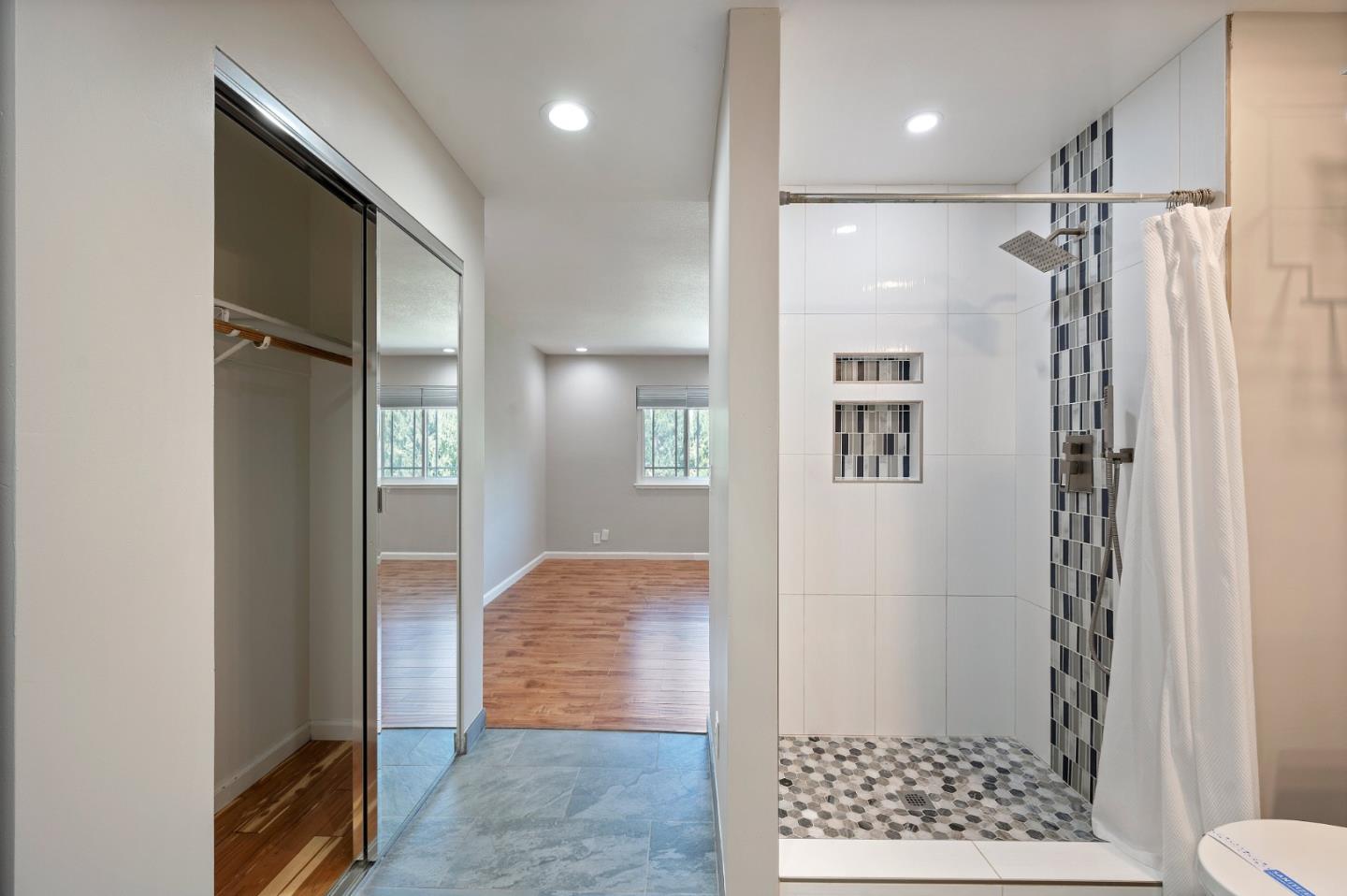 Detail Gallery Image 73 of 86 For 3661 Slopeview Dr, San Jose,  CA 95148 - 5 Beds | 3 Baths