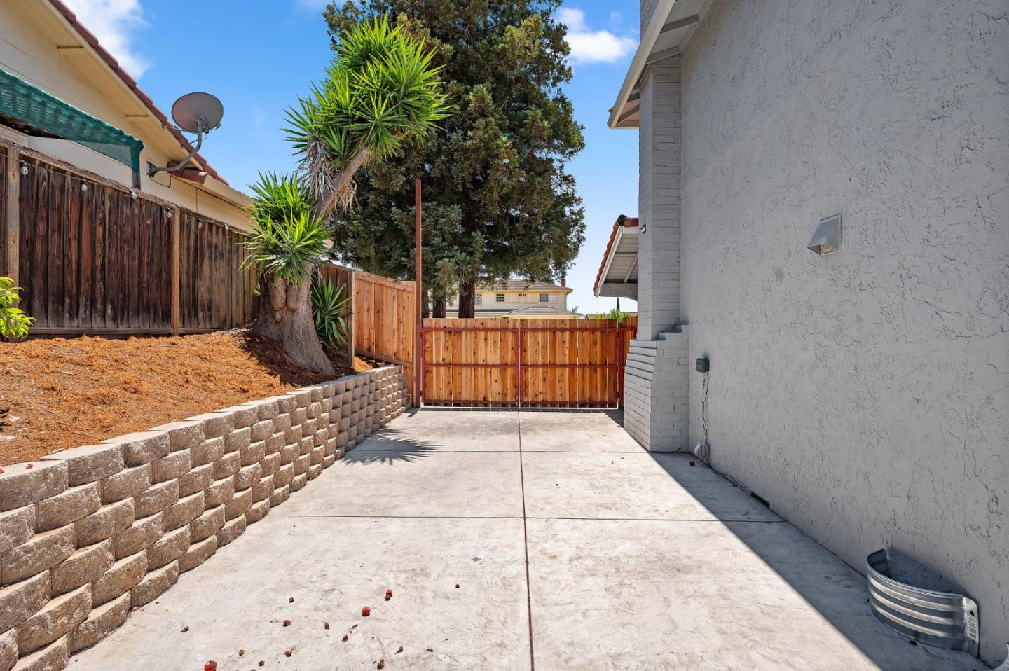 Detail Gallery Image 78 of 86 For 3661 Slopeview Dr, San Jose,  CA 95148 - 5 Beds | 3 Baths