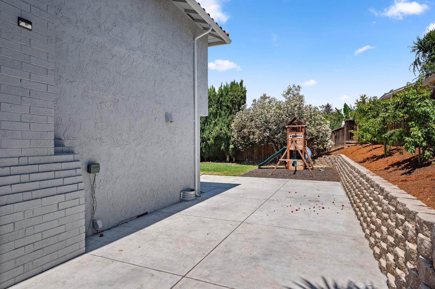 Detail Gallery Image 79 of 86 For 3661 Slopeview Dr, San Jose,  CA 95148 - 5 Beds | 3 Baths