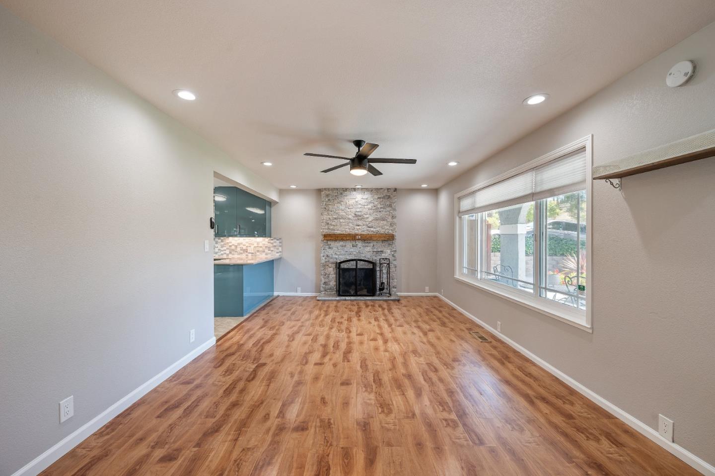 Detail Gallery Image 8 of 86 For 3661 Slopeview Dr, San Jose,  CA 95148 - 5 Beds | 3 Baths