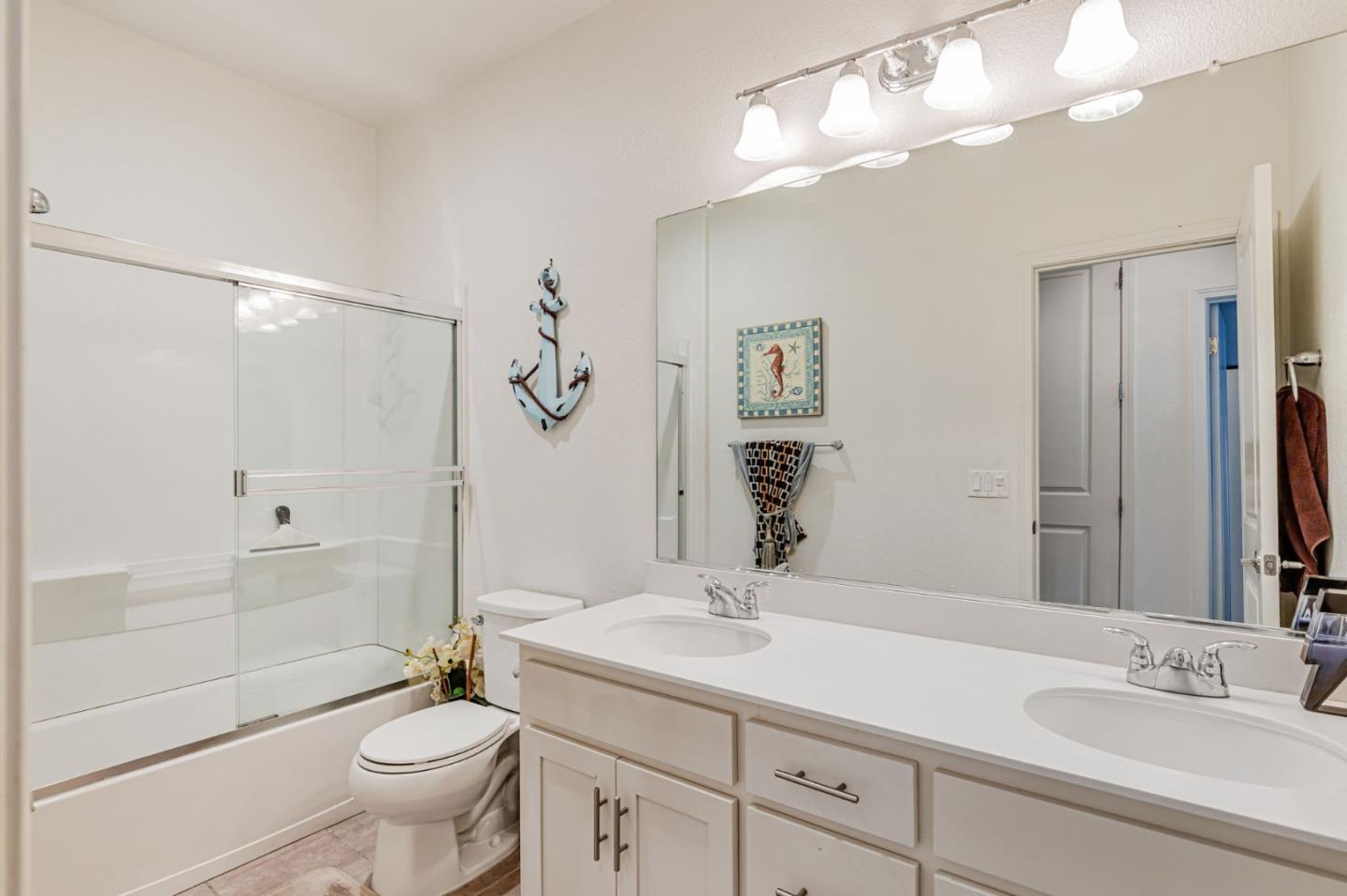 Detail Gallery Image 12 of 18 For 157 Triggs Ln, Morgan Hill,  CA 95037 - 4 Beds | 3/1 Baths
