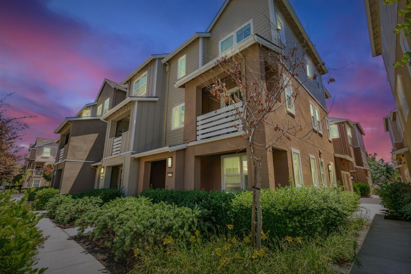 Detail Gallery Image 2 of 18 For 157 Triggs Ln, Morgan Hill,  CA 95037 - 4 Beds | 3/1 Baths