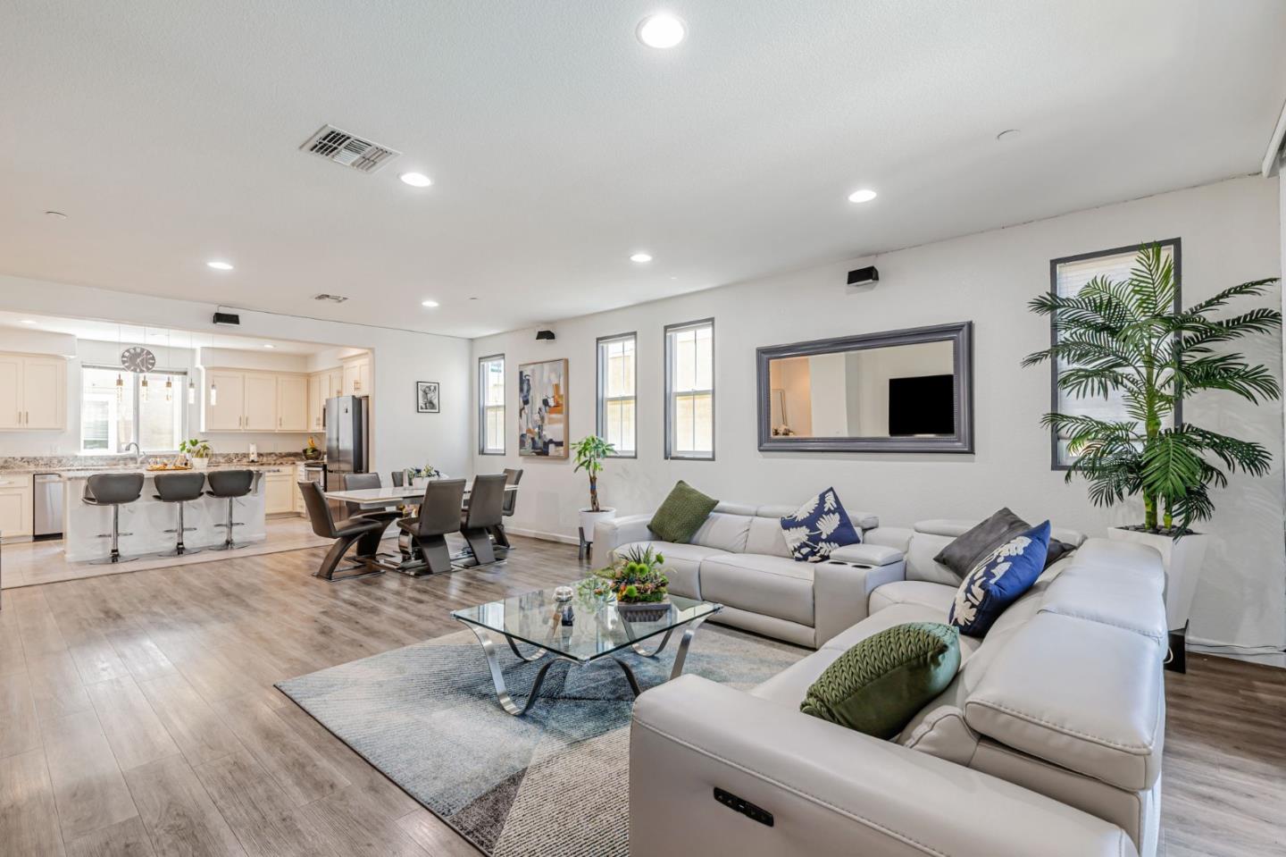Detail Gallery Image 4 of 18 For 157 Triggs Ln, Morgan Hill,  CA 95037 - 4 Beds | 3/1 Baths