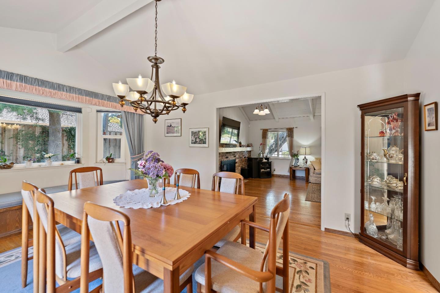Detail Gallery Image 11 of 47 For 861 Riverside Dr, Los Altos,  CA 94024 - 3 Beds | 2 Baths