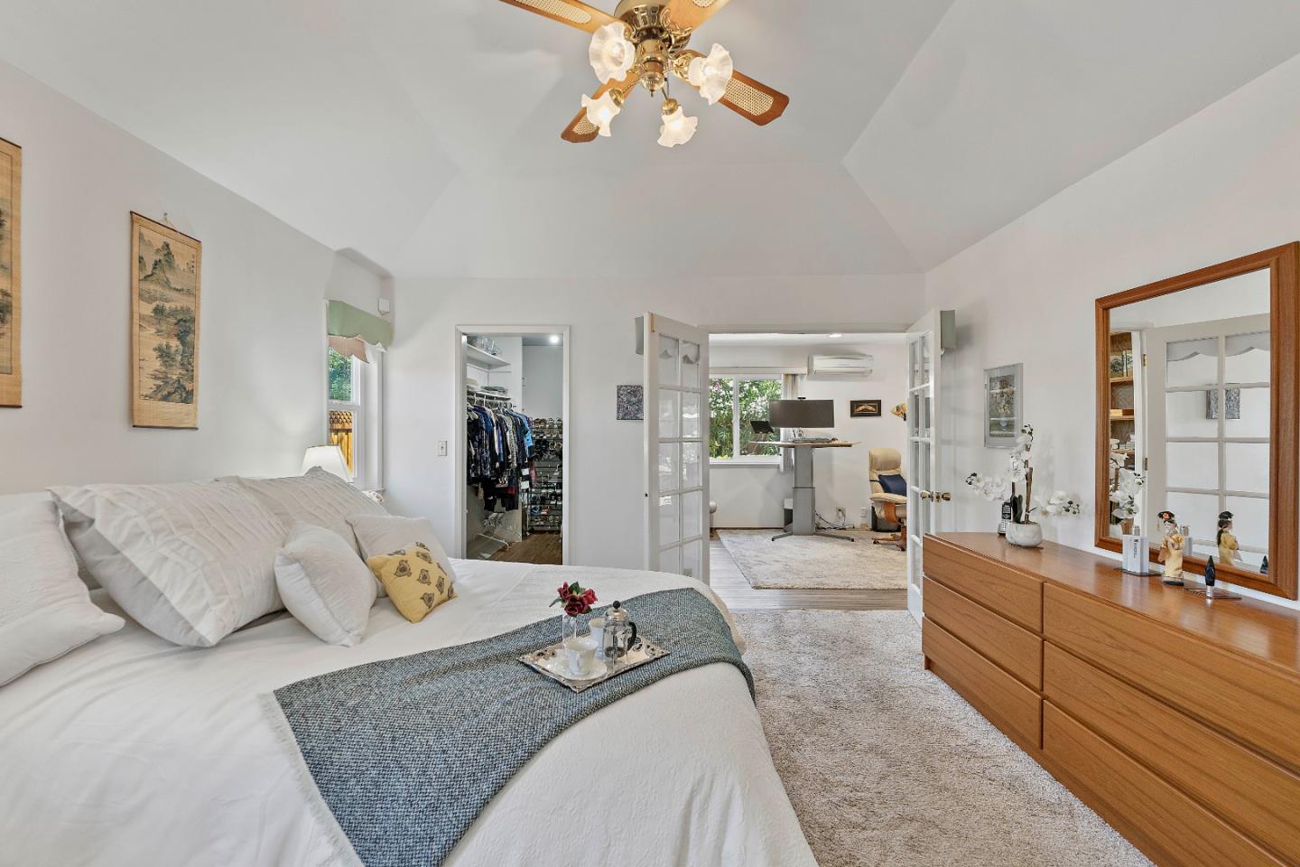 Detail Gallery Image 18 of 47 For 861 Riverside Dr, Los Altos,  CA 94024 - 3 Beds | 2 Baths