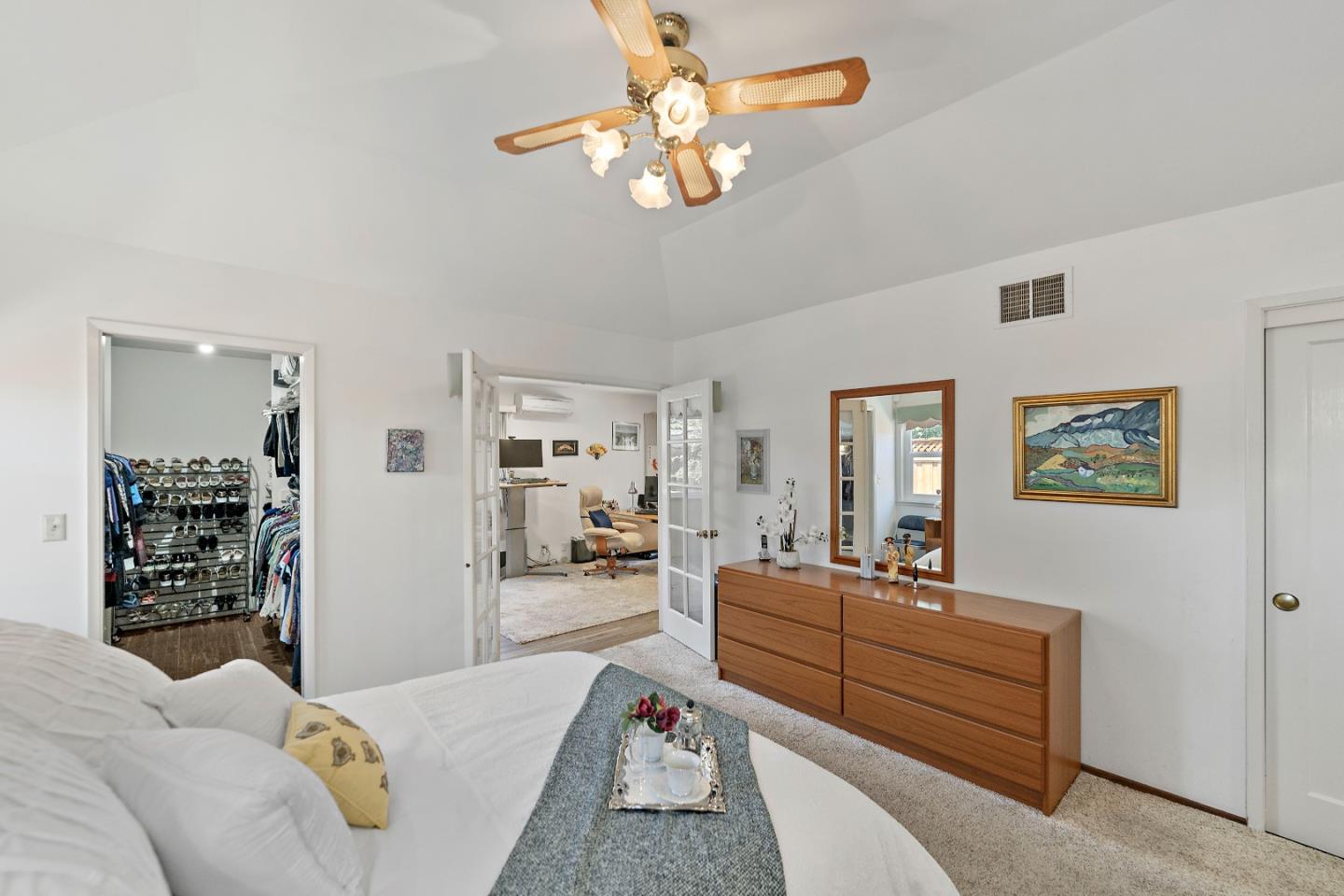 Detail Gallery Image 19 of 47 For 861 Riverside Dr, Los Altos,  CA 94024 - 3 Beds | 2 Baths
