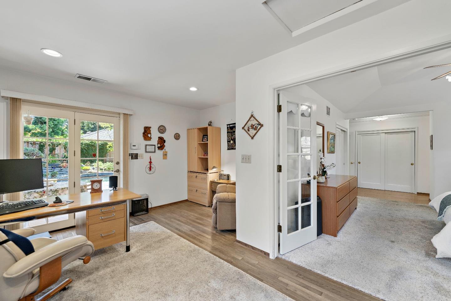 Detail Gallery Image 20 of 47 For 861 Riverside Dr, Los Altos,  CA 94024 - 3 Beds | 2 Baths