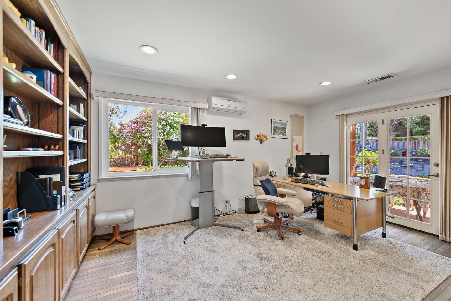 Detail Gallery Image 21 of 47 For 861 Riverside Dr, Los Altos,  CA 94024 - 3 Beds | 2 Baths