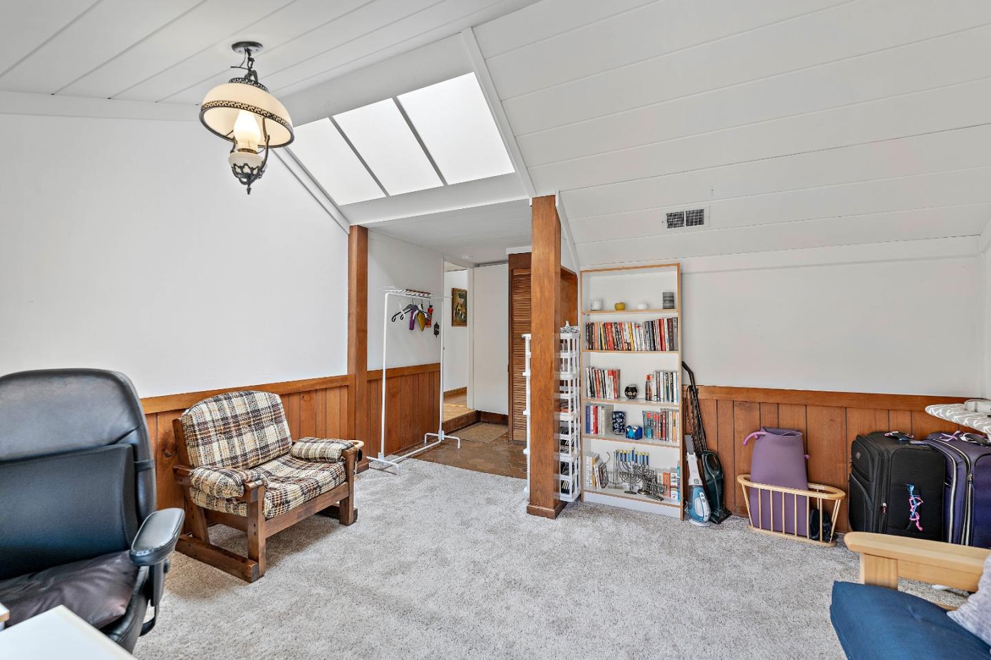 Detail Gallery Image 27 of 47 For 861 Riverside Dr, Los Altos,  CA 94024 - 3 Beds | 2 Baths
