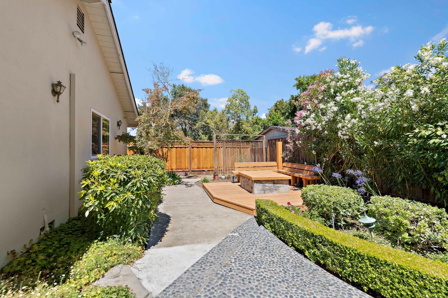 Detail Gallery Image 37 of 47 For 861 Riverside Dr, Los Altos,  CA 94024 - 3 Beds | 2 Baths