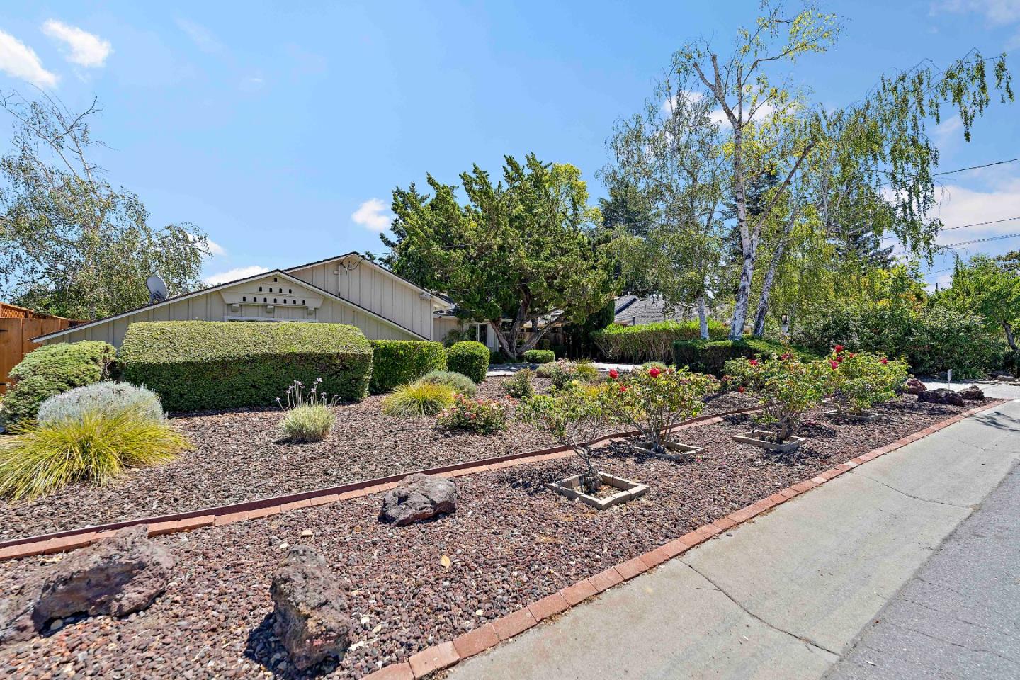 Detail Gallery Image 42 of 47 For 861 Riverside Dr, Los Altos,  CA 94024 - 3 Beds | 2 Baths