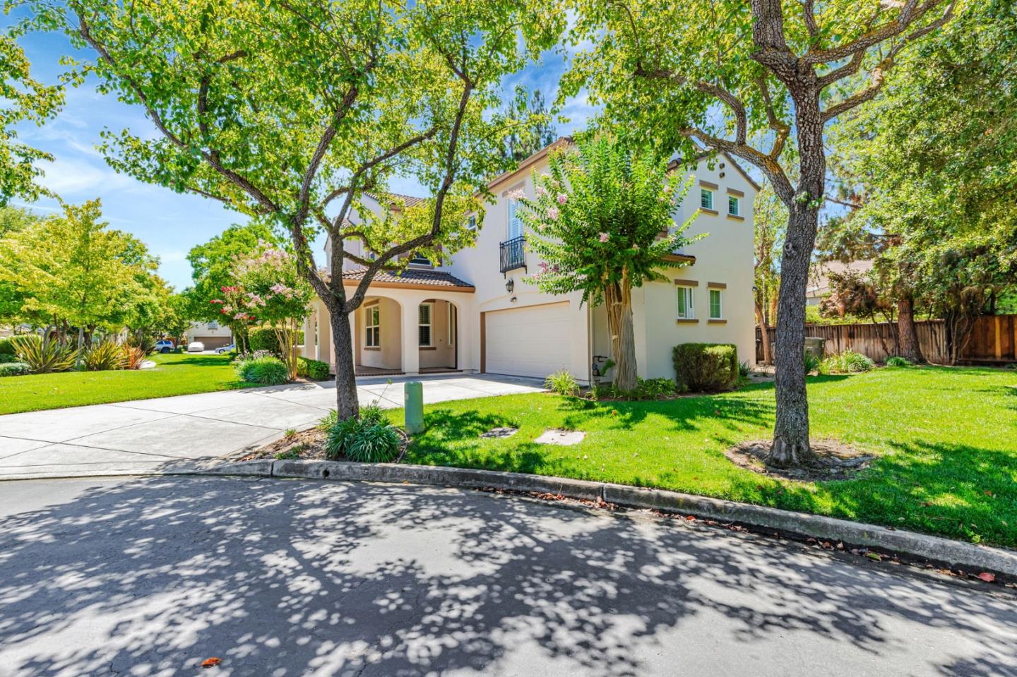 Detail Gallery Image 2 of 55 For 19175 Saffron Dr, Morgan Hill,  CA 95037 - 4 Beds | 2/1 Baths