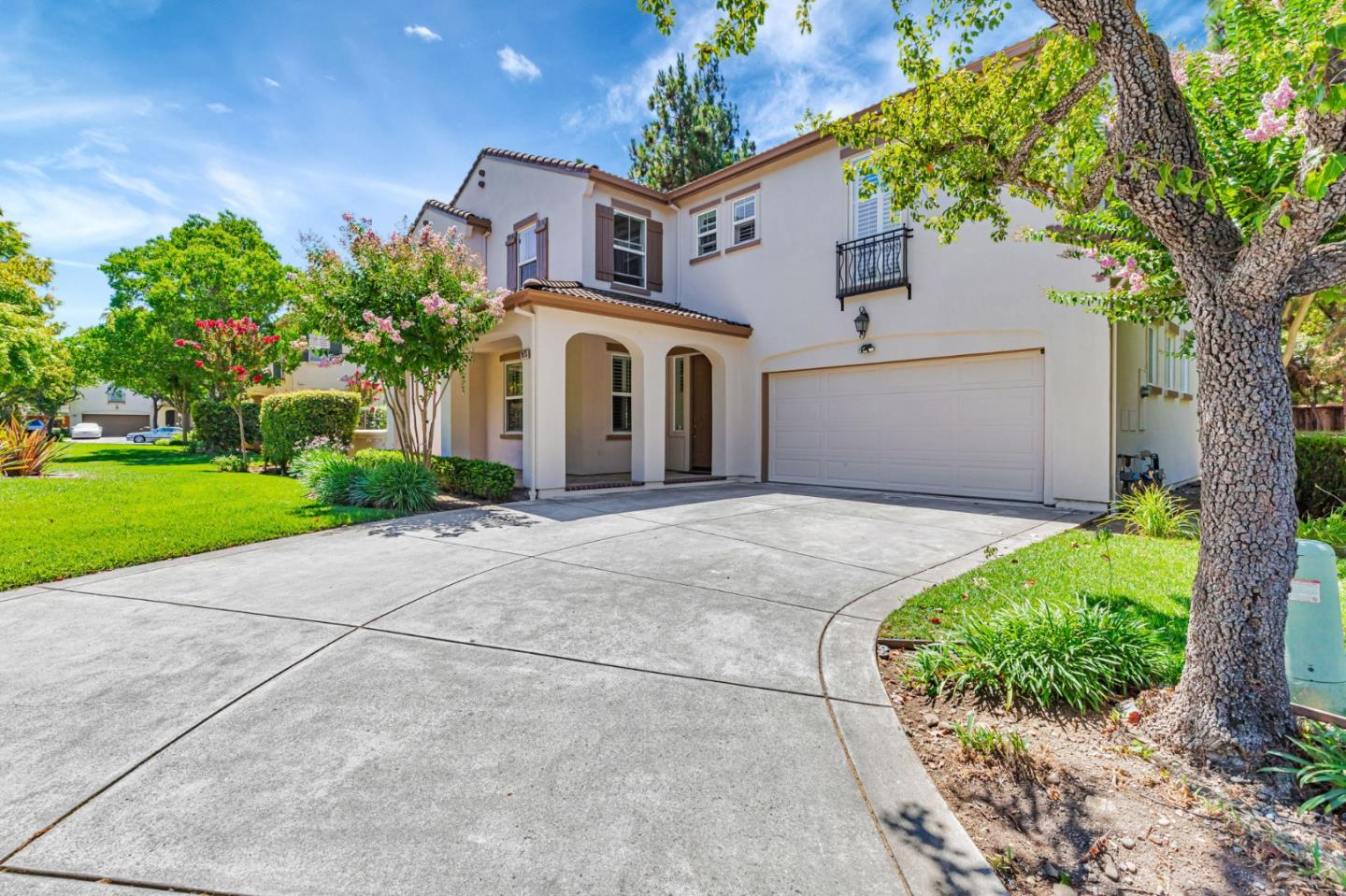 Detail Gallery Image 4 of 55 For 19175 Saffron Dr, Morgan Hill,  CA 95037 - 4 Beds | 2/1 Baths