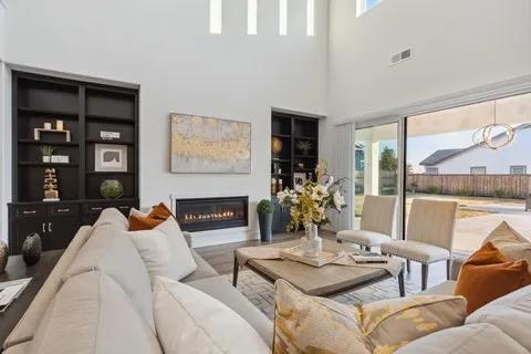 Detail Gallery Image 6 of 39 For 1734 Lester Ave, Clovis,  CA 93619 - 6 Beds | 7 Baths