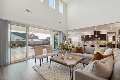 Detail Gallery Image 8 of 39 For 1734 Lester Ave, Clovis,  CA 93619 - 6 Beds | 7 Baths