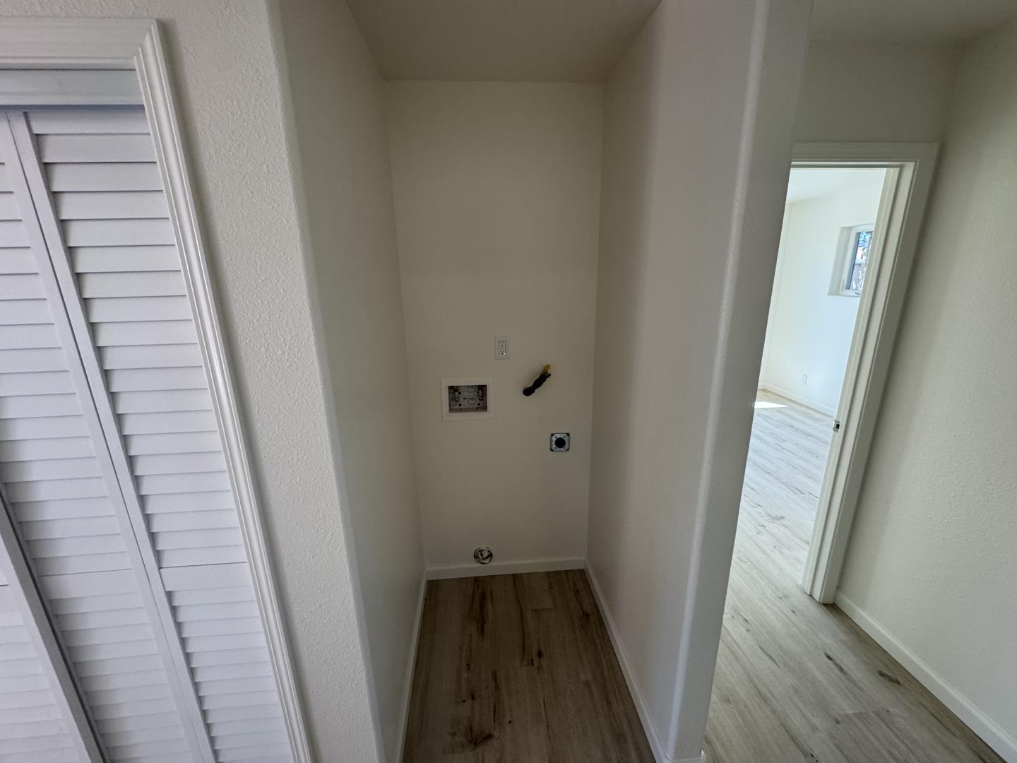 Detail Gallery Image 11 of 19 For 1207 Parkside a,  Salinas,  CA 93906 - 2 Beds | 1 Baths