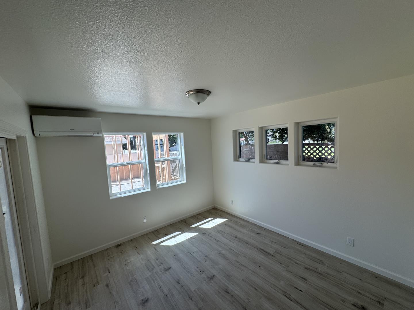 Detail Gallery Image 14 of 19 For 1207 Parkside a,  Salinas,  CA 93906 - 2 Beds | 1 Baths