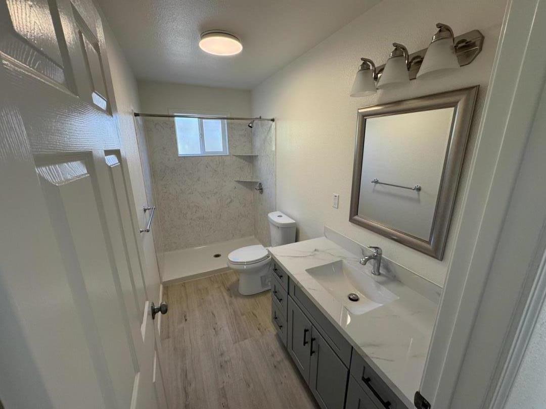 Detail Gallery Image 18 of 19 For 1207 Parkside a,  Salinas,  CA 93906 - 2 Beds | 1 Baths