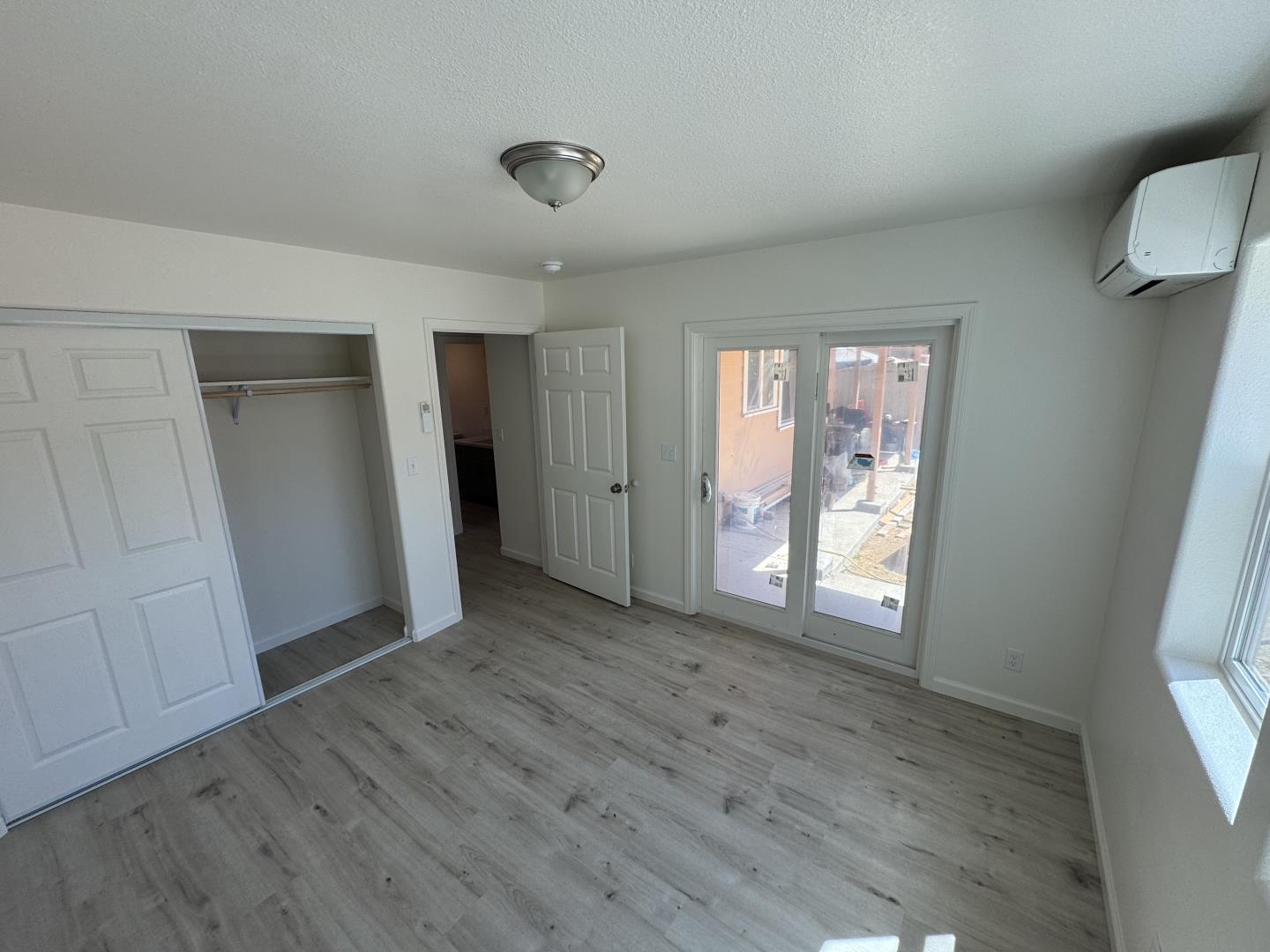 Detail Gallery Image 6 of 19 For 1207 Parkside a,  Salinas,  CA 93906 - 2 Beds | 1 Baths