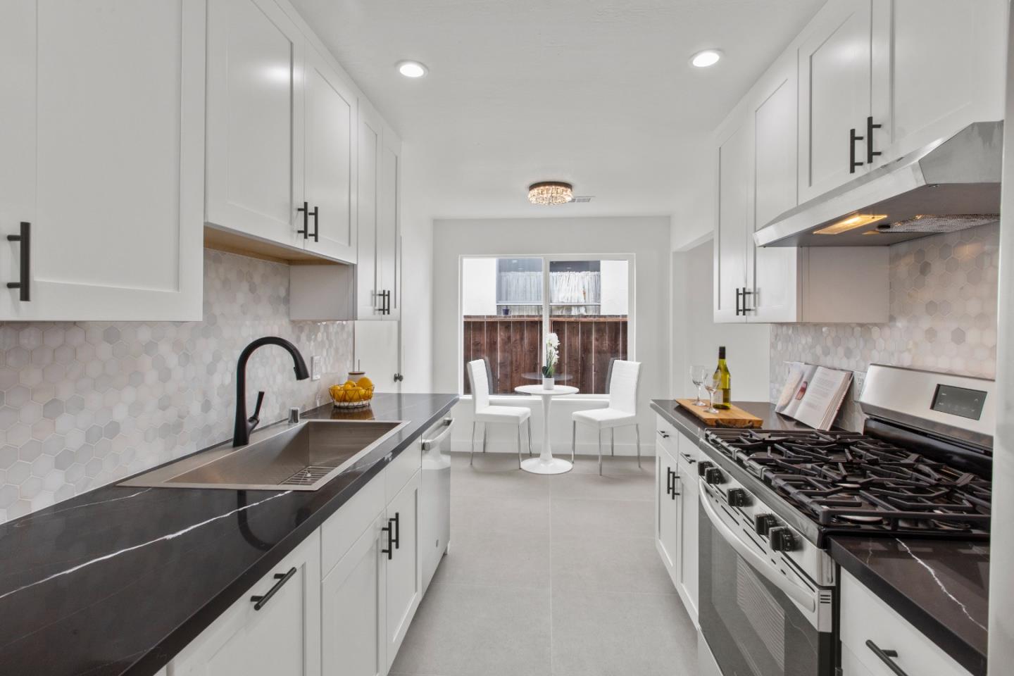 Detail Gallery Image 17 of 72 For 1137 Manzanita Dr, Pacifica,  CA 94044 - 3 Beds | 2 Baths