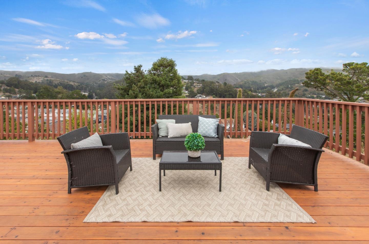 Detail Gallery Image 34 of 72 For 1137 Manzanita Dr, Pacifica,  CA 94044 - 3 Beds | 2 Baths
