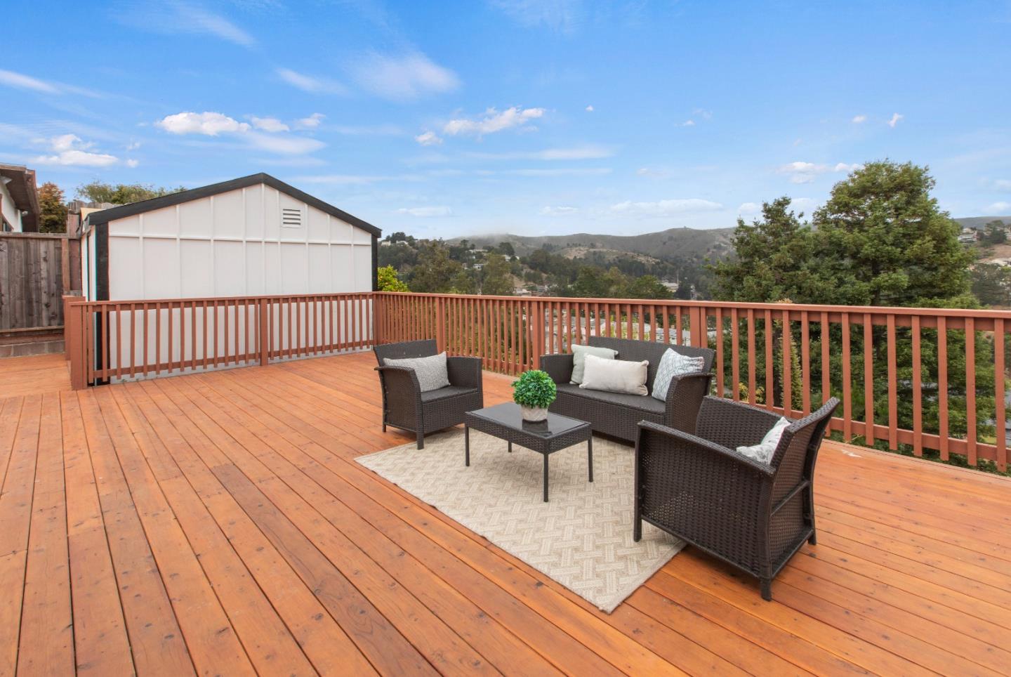 Detail Gallery Image 35 of 72 For 1137 Manzanita Dr, Pacifica,  CA 94044 - 3 Beds | 2 Baths