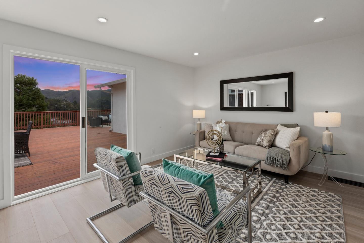 Detail Gallery Image 6 of 72 For 1137 Manzanita Dr, Pacifica,  CA 94044 - 3 Beds | 2 Baths