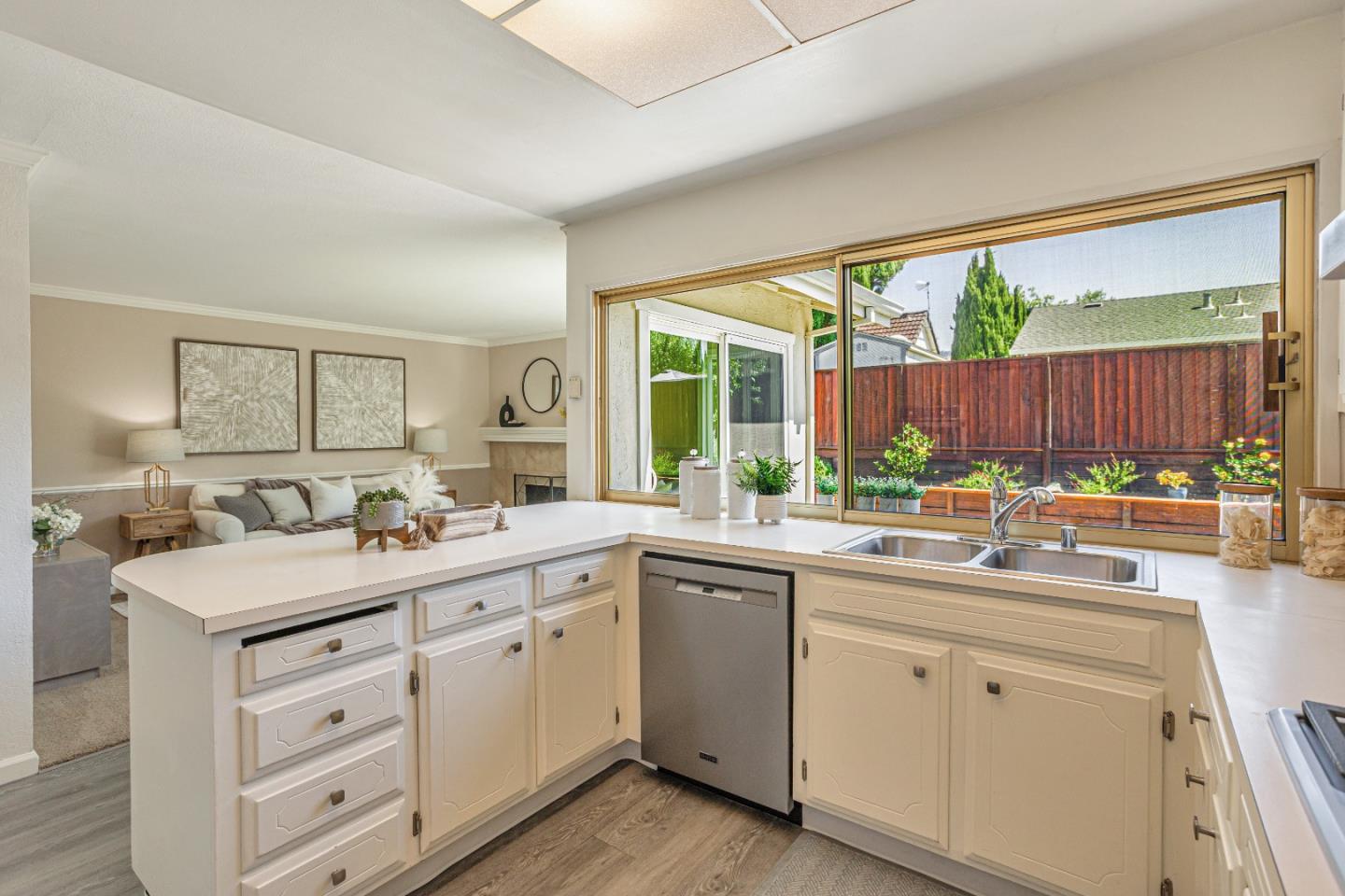 Detail Gallery Image 14 of 35 For 1448 Sierraville Ave, San Jose,  CA 95132 - 4 Beds | 2 Baths