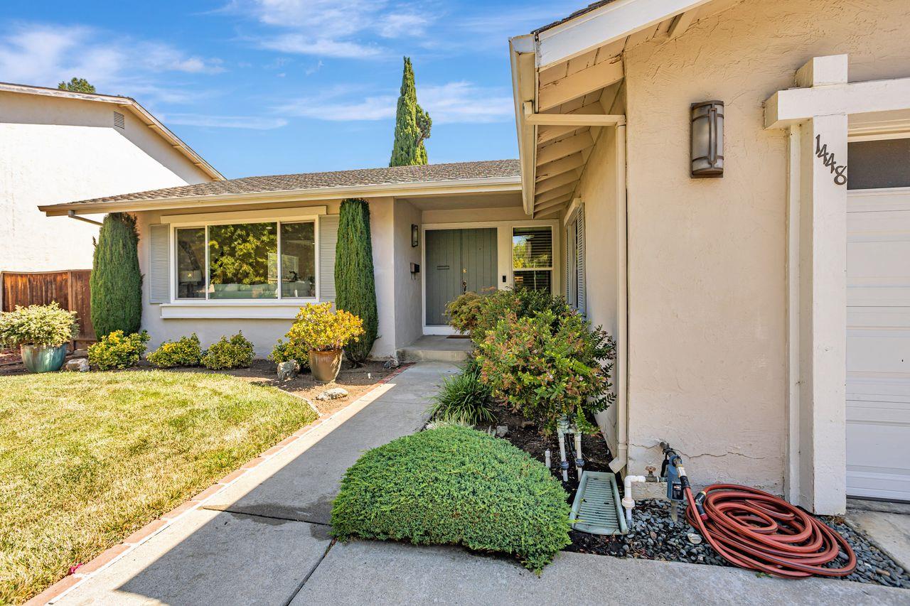 Detail Gallery Image 4 of 35 For 1448 Sierraville Ave, San Jose,  CA 95132 - 4 Beds | 2 Baths