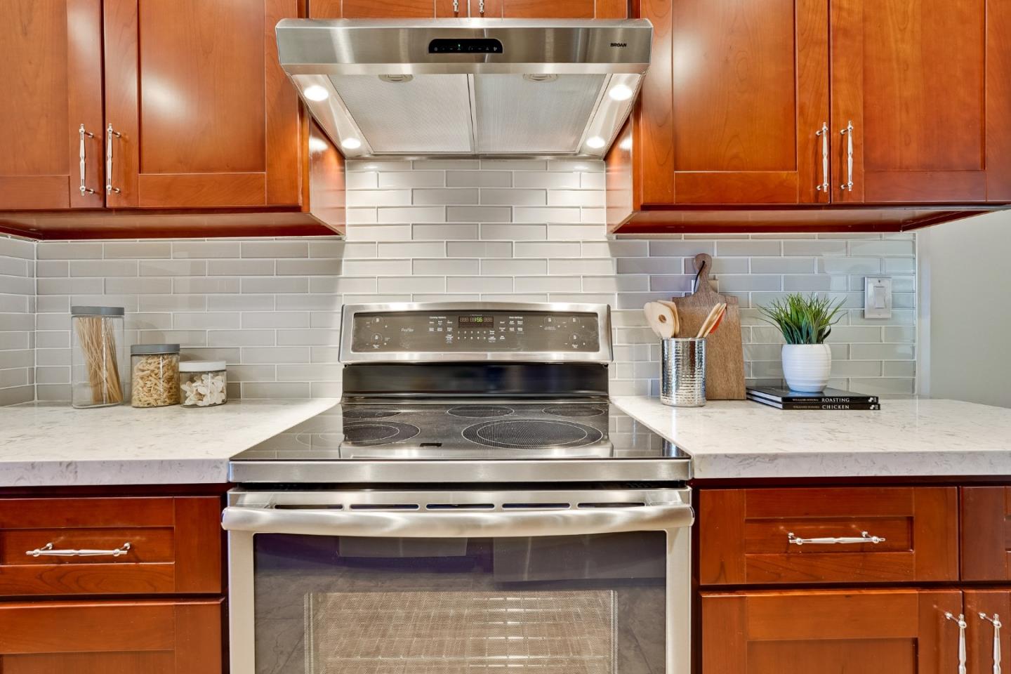 Detail Gallery Image 17 of 55 For 856 Hydrangea Ct, Sunnyvale,  CA 94086 - 4 Beds | 2/1 Baths