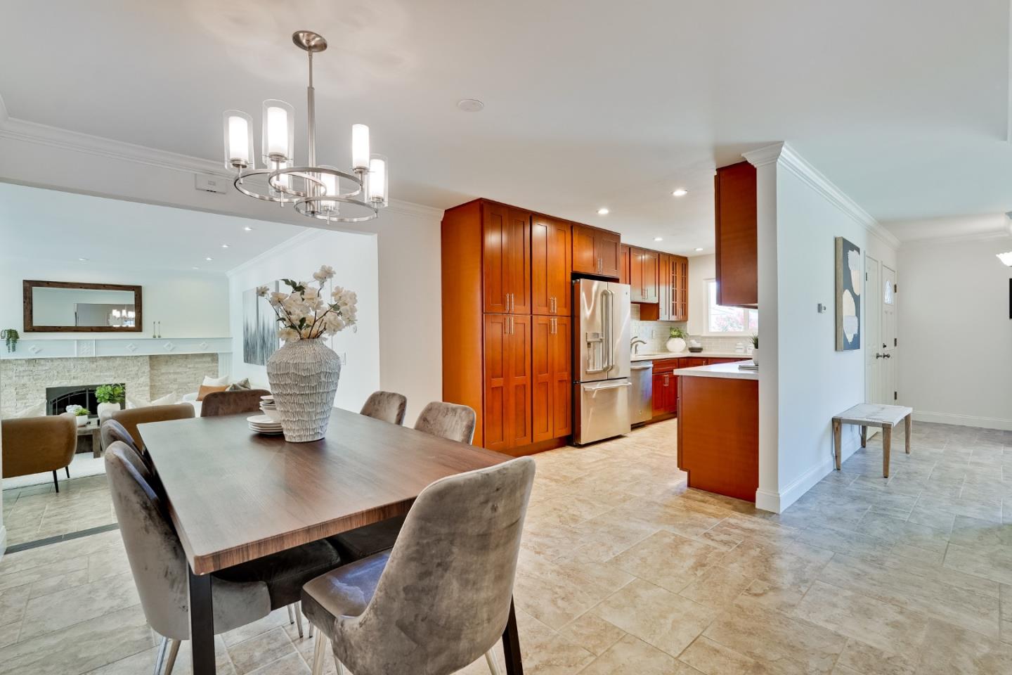 Detail Gallery Image 19 of 55 For 856 Hydrangea Ct, Sunnyvale,  CA 94086 - 4 Beds | 2/1 Baths