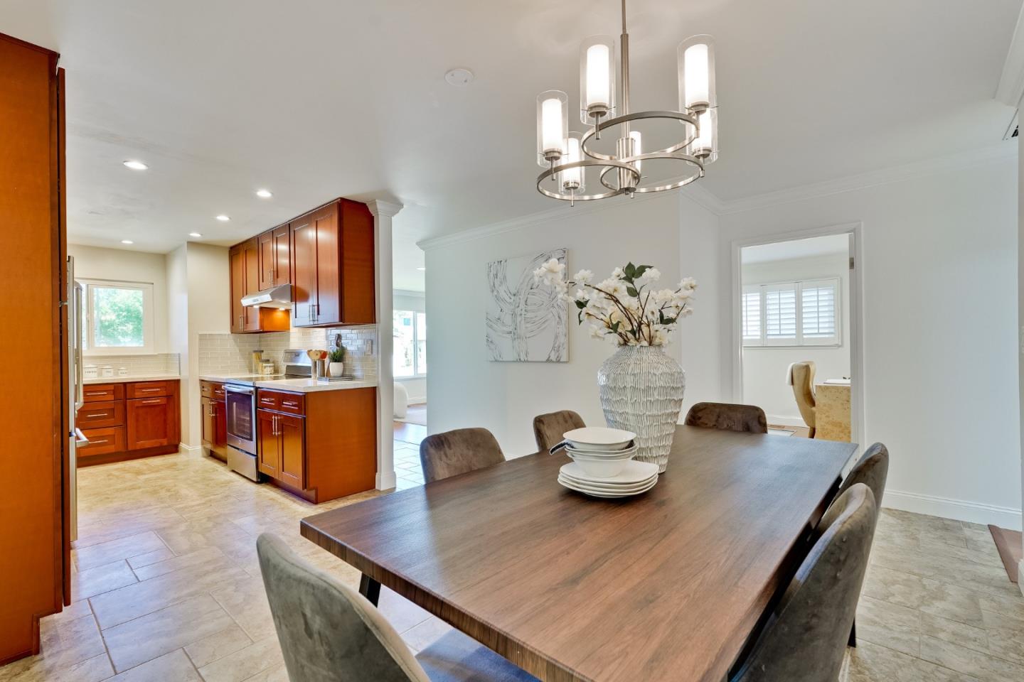 Detail Gallery Image 20 of 55 For 856 Hydrangea Ct, Sunnyvale,  CA 94086 - 4 Beds | 2/1 Baths