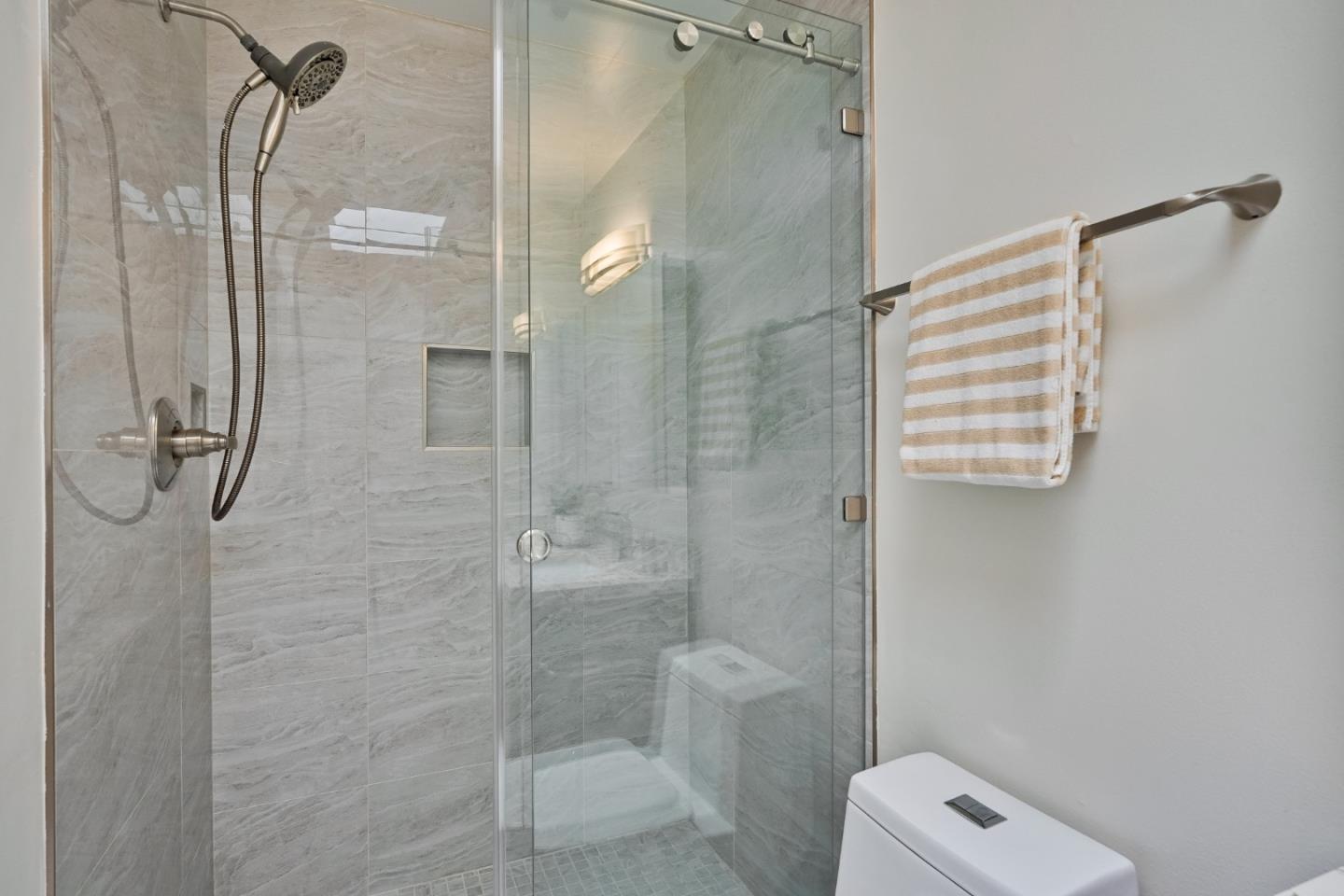 Detail Gallery Image 38 of 55 For 856 Hydrangea Ct, Sunnyvale,  CA 94086 - 4 Beds | 2/1 Baths