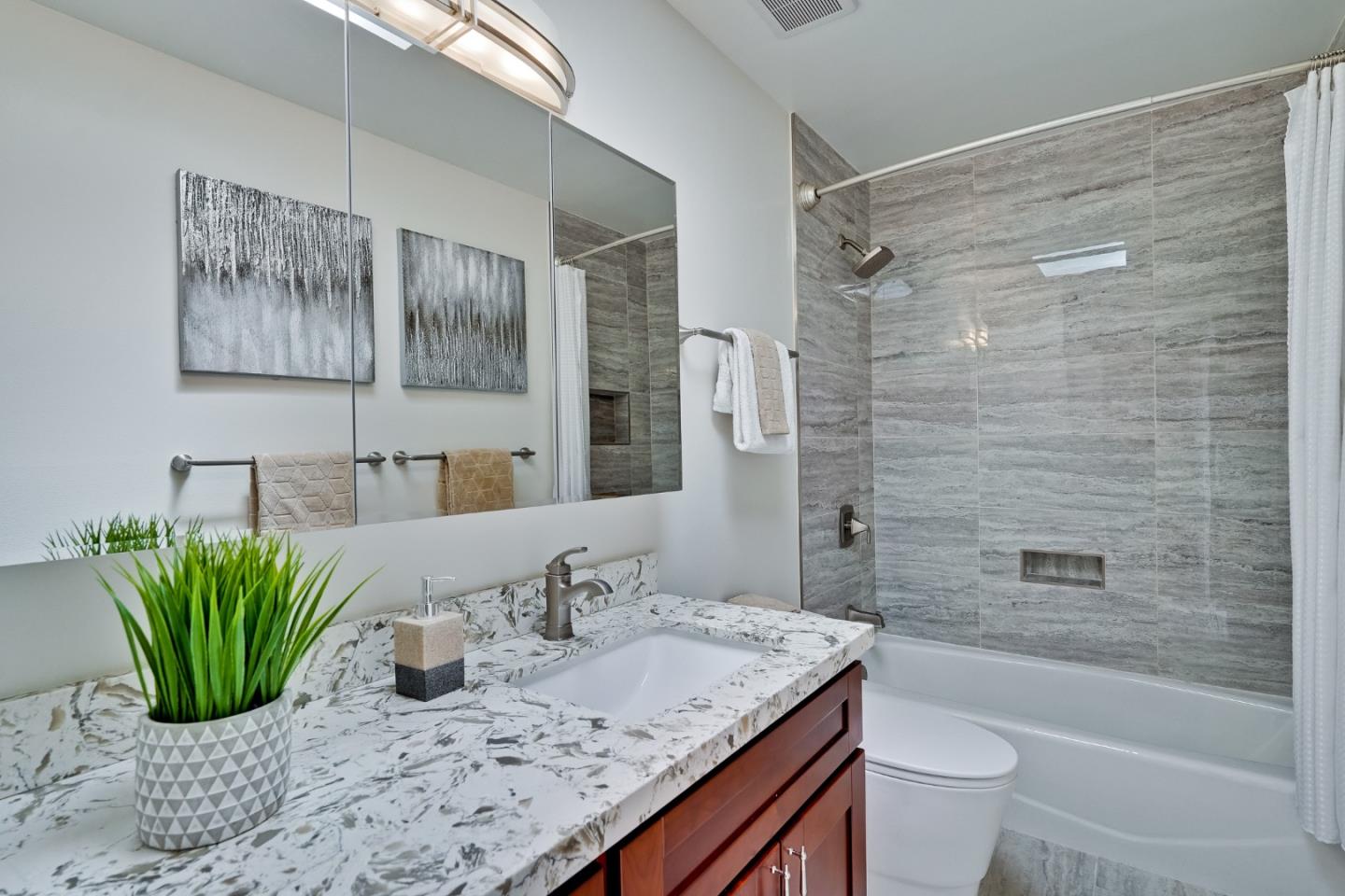 Detail Gallery Image 44 of 55 For 856 Hydrangea Ct, Sunnyvale,  CA 94086 - 4 Beds | 2/1 Baths