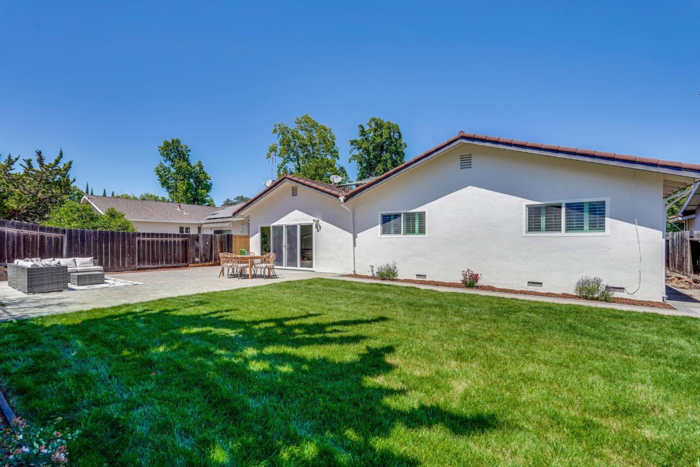 Detail Gallery Image 49 of 55 For 856 Hydrangea Ct, Sunnyvale,  CA 94086 - 4 Beds | 2/1 Baths
