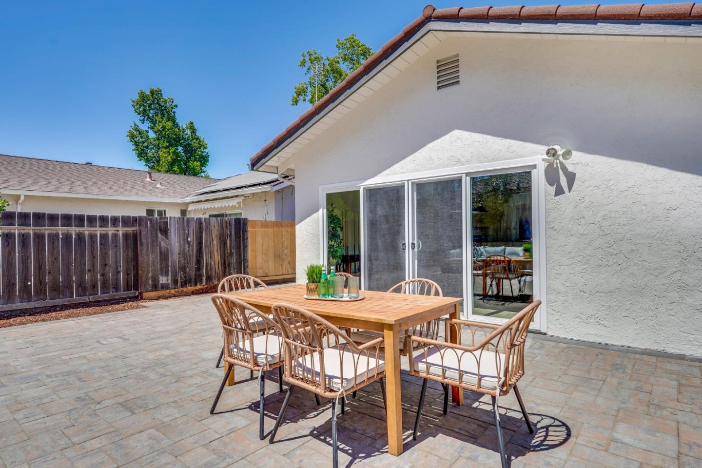 Detail Gallery Image 52 of 55 For 856 Hydrangea Ct, Sunnyvale,  CA 94086 - 4 Beds | 2/1 Baths