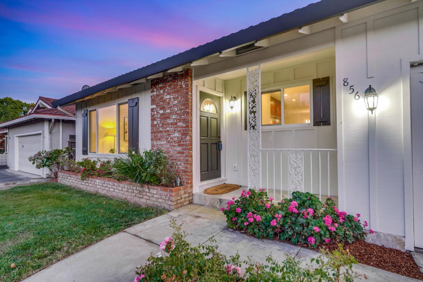 Detail Gallery Image 6 of 55 For 856 Hydrangea Ct, Sunnyvale,  CA 94086 - 4 Beds | 2/1 Baths