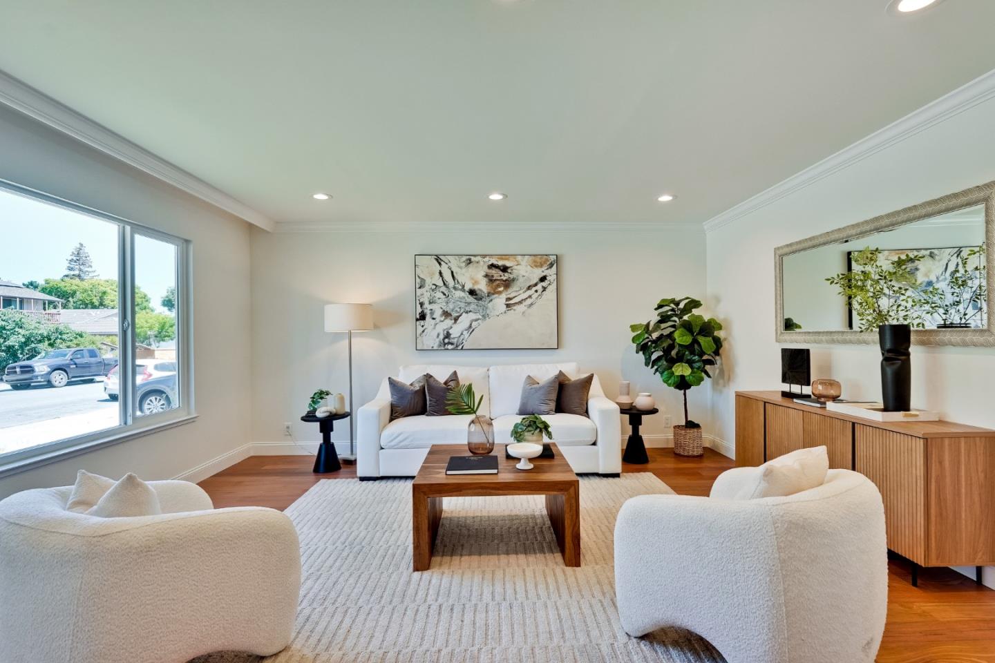 Detail Gallery Image 7 of 55 For 856 Hydrangea Ct, Sunnyvale,  CA 94086 - 4 Beds | 2/1 Baths
