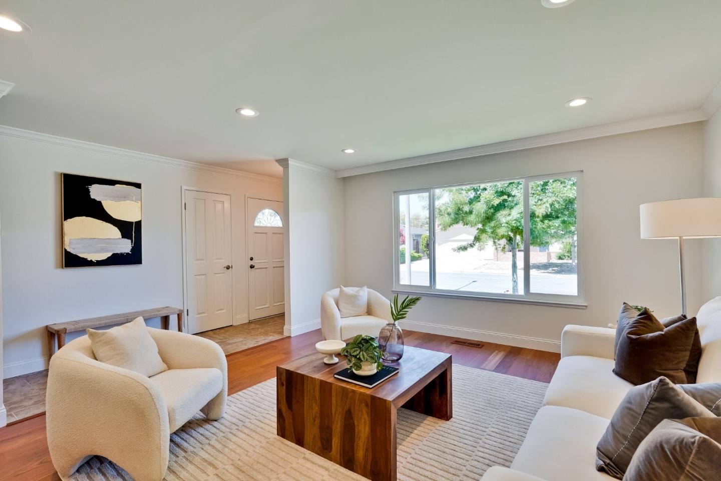 Detail Gallery Image 9 of 55 For 856 Hydrangea Ct, Sunnyvale,  CA 94086 - 4 Beds | 2/1 Baths